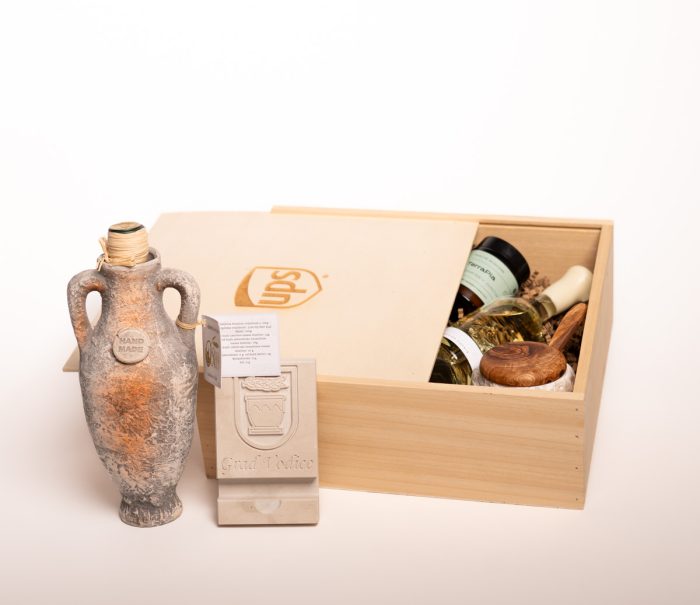 S imenom, s logotipom ili samo s prigodnom porukom?